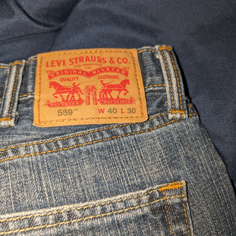 Men's 559 Levi's 40x29 custom jeans.
